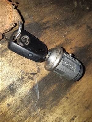 Ford Transit Connect Gyújtáskapcsoló Zárbetét