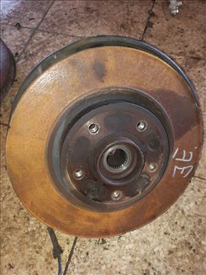 Renault Kadjar Jobb Első Csonkállvány Kerékaggyal  Féknyereg  ABS Jeladó