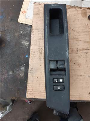 Toyota Yaris 10-20 Bal Első Ablakemelő Kapcsoló 74232-0D330