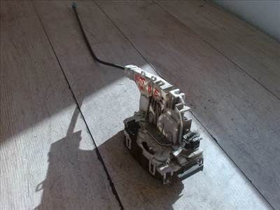 MERCEDES SPRINTER 2006.06-2013.09 Bal első ajtó zárszerkezet központi záras