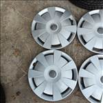 16-os Gyári Audi dísztárcsa 25000ft a 4db/11/