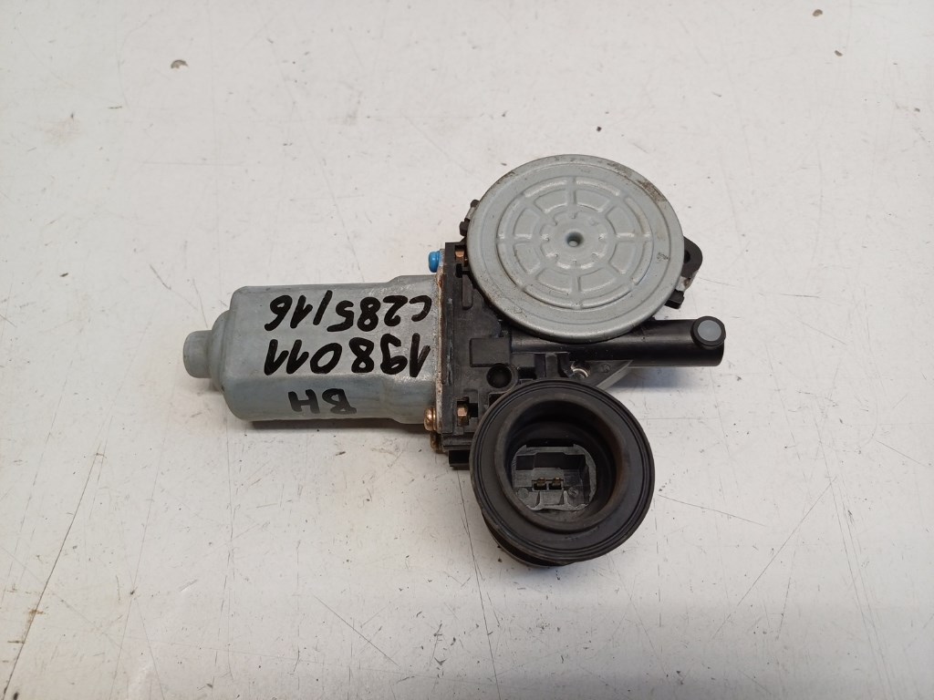 Toyota Rav 4 (XA20) bal hátsó ablakemelõ motor 8571042070 2621000940 2. kép