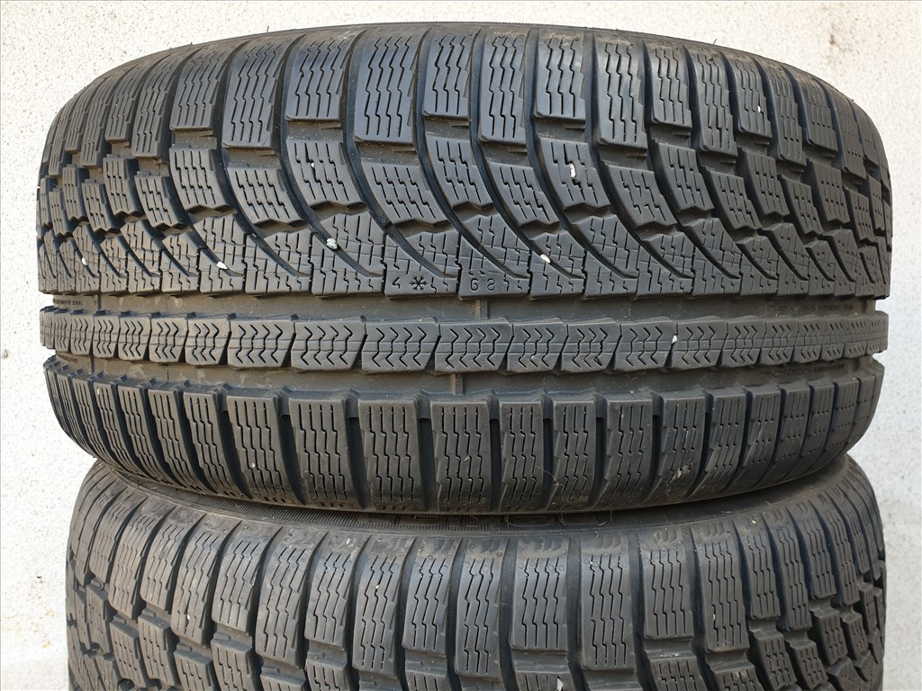  225/40 18 Nokian WR A4 2. kép