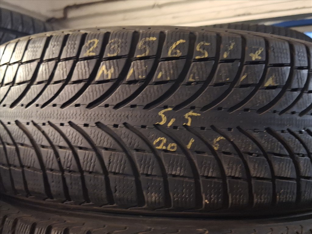  235/65/17" Michelin téli gumi  1. kép