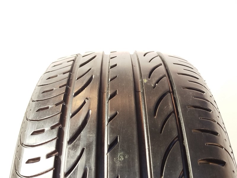 Pirelli Pzero Nero GT 225/55 R17  1. kép