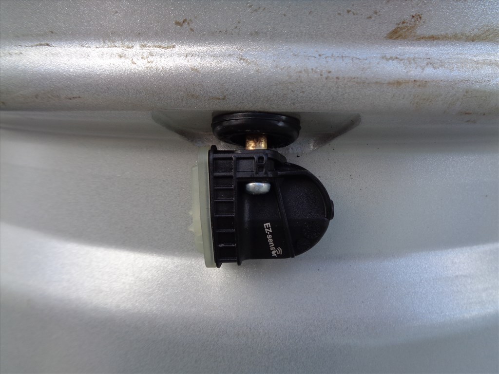 Subarura RC-D alufelni 16-os, 5×100-as, szenzorral újszerűen eladó. 7. kép