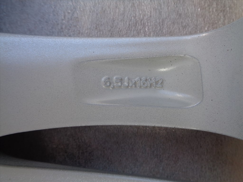 Subarura RC-D alufelni 16-os, 5×100-as, szenzorral újszerűen eladó. 8. kép