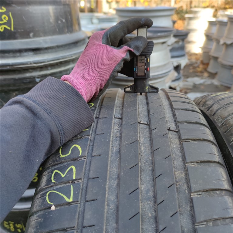 235/60 R18 Michelin nyári gumi 98000ft a 4db/130/ 1. kép