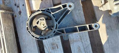 Opel Astra J 1.3 CDTI váltótartó bak 