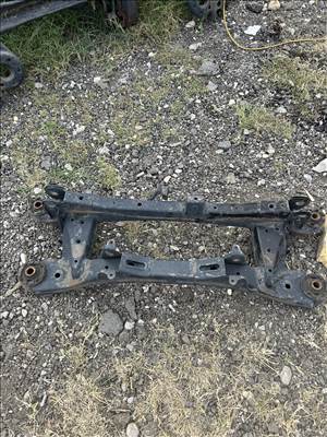 Toyota Auris (E180) Hátsó híd