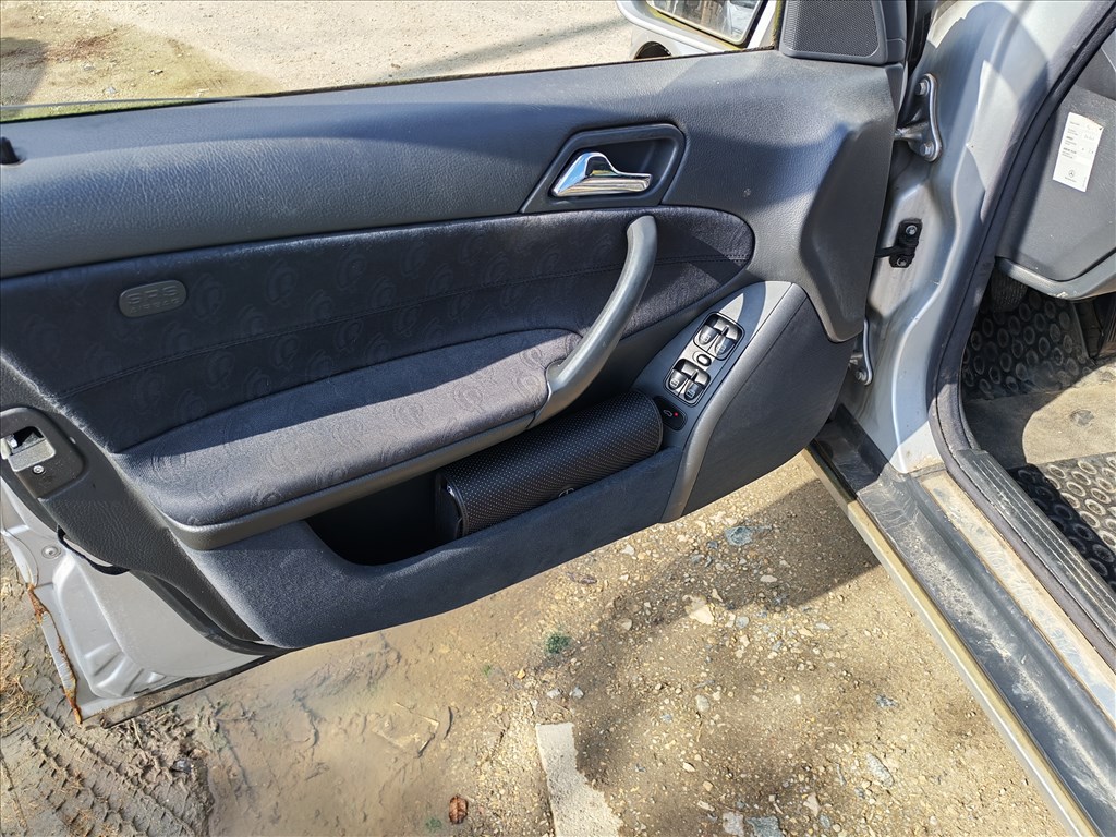 Mercedes C 220 W203 motor 646.963 kóddal, 172624km-el eladó w203646963 c2202216vcdi 5. kép