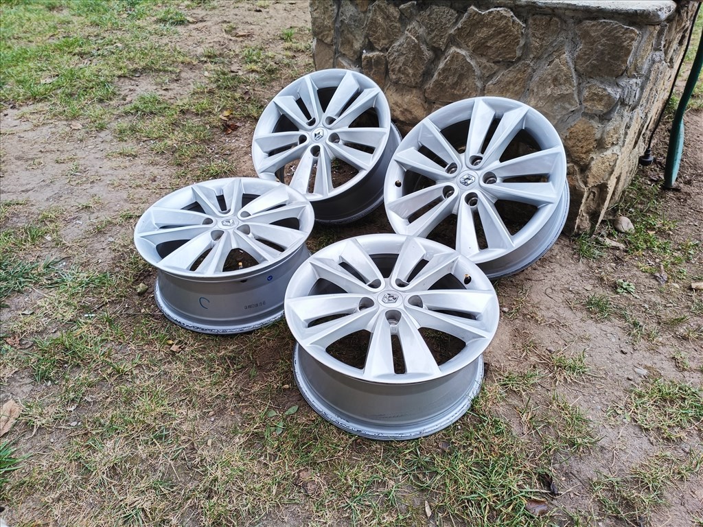  5x114.3 lyukosztású 7J 17" újszerű (gyári felni) alufelni 3. kép