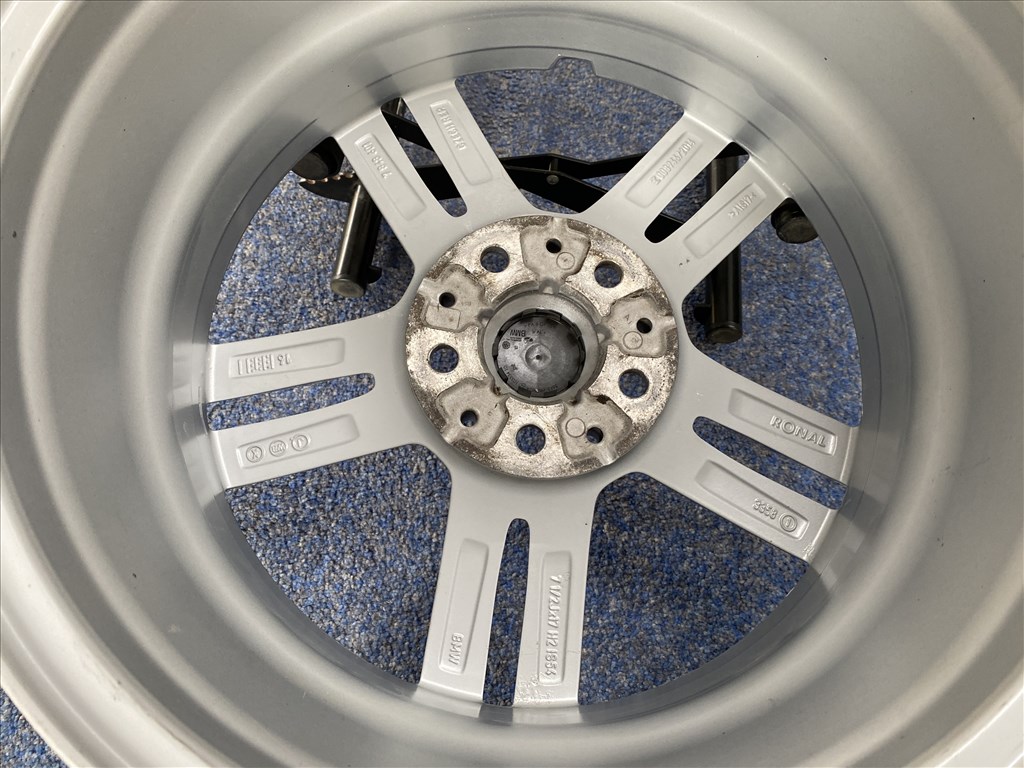 (3832) BMW 17 gyári alufelni felni, x1  1  2, Et 54 2. kép