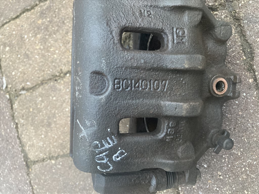 Chevrolet Captiva 2.0 Diesel első féknyereg 5. kép