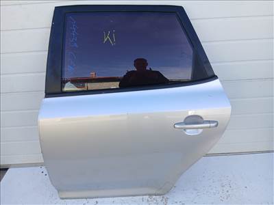 14439 Kia Ceed I. 2007-2012 kombi Bal hátsó Ajtó Ezüst