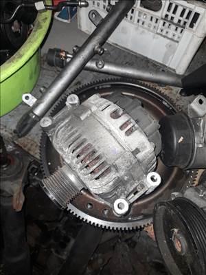 Chrysler 300c 3.0crd generátor 