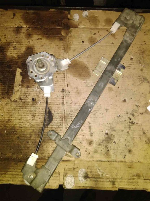 Suzuki Swift II 92-03 Bal Hátsó Ablakemelõ Szerkezet Mechanikus 1. kép