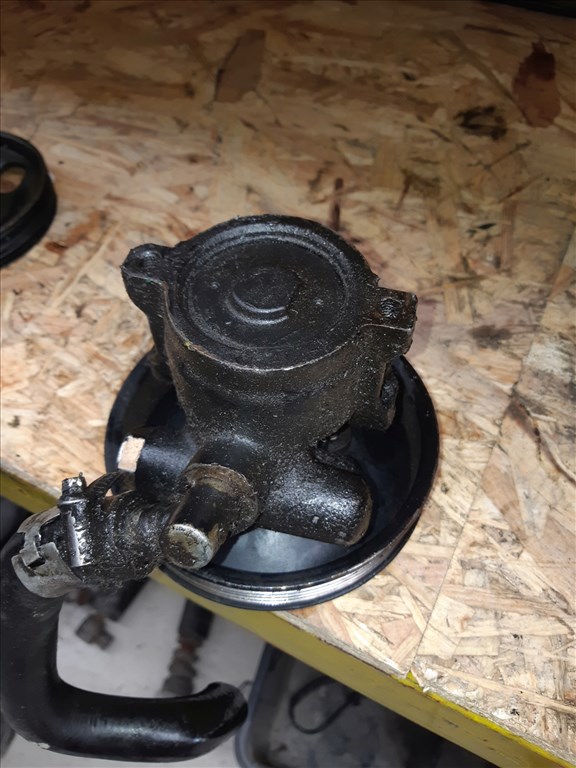 Ford Escort 91-95 Kormányszervó Szivattyú 2. kép