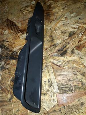 Volvo V40 Jobb Első Ajtó Behúzó