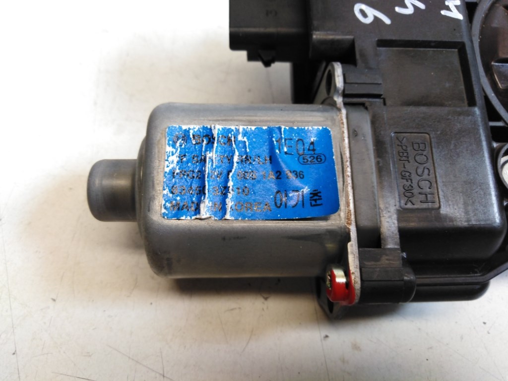 Hyundai I 40 bal hátsó ablakemelõ motor 834503Z010 3. kép