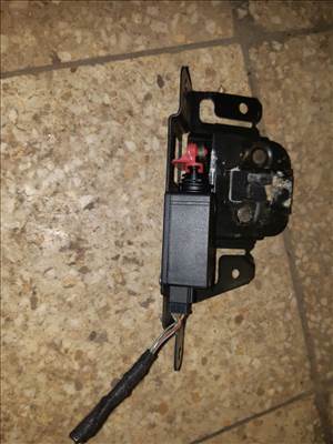 BMW 320D E46 Csomagtérajtó Zár 5124-7 057 364