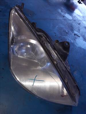 Ford Focus I Jobb Első Lámpa / Fényszóró