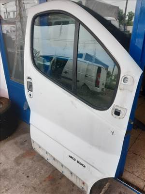 Renault Trafic Jobb Első Ajtó