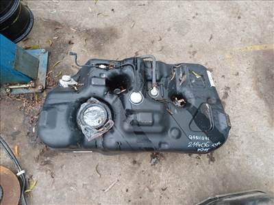 Nissan Qashqai (J10) üzemanyag tank (üzemanyagtartály) 17205JD01A