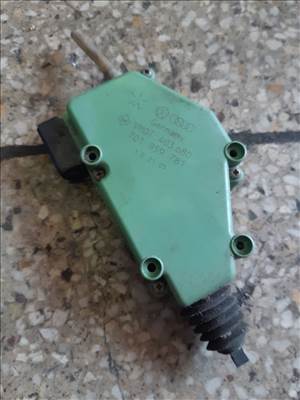 Volkswagen Transporter T4 91-96 Központizár Motor 701 959 781