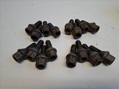 Renault Captur  Kerékcsavar