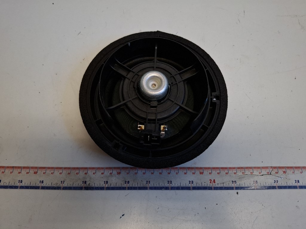 Suzuki Splash bal hátsó hangszóró 2. kép