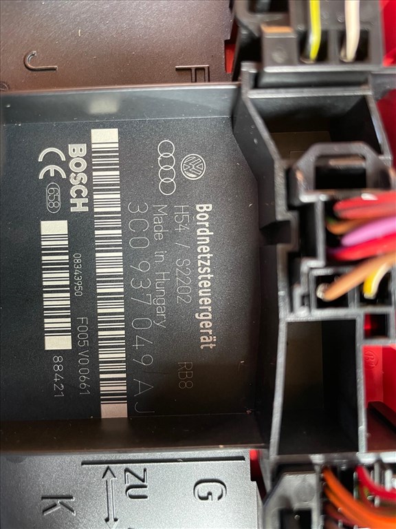 Volkswagen Passat B6 / B7 KOMFORT MODUL 3C0937049 AJ / Caddy III,Golf V,Golf VI,Tiguan I,Touran I 2. kép