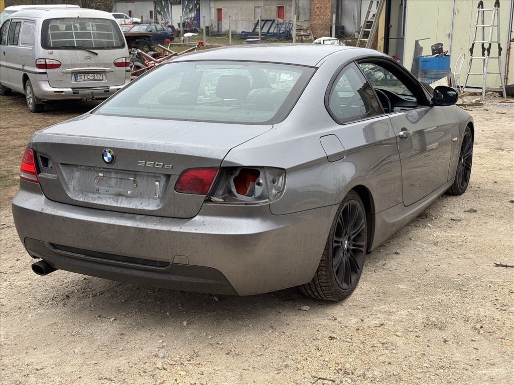 BMW 3-as sorozat (E90, E91, E92, E93) bontott alkatrészei 2. kép
