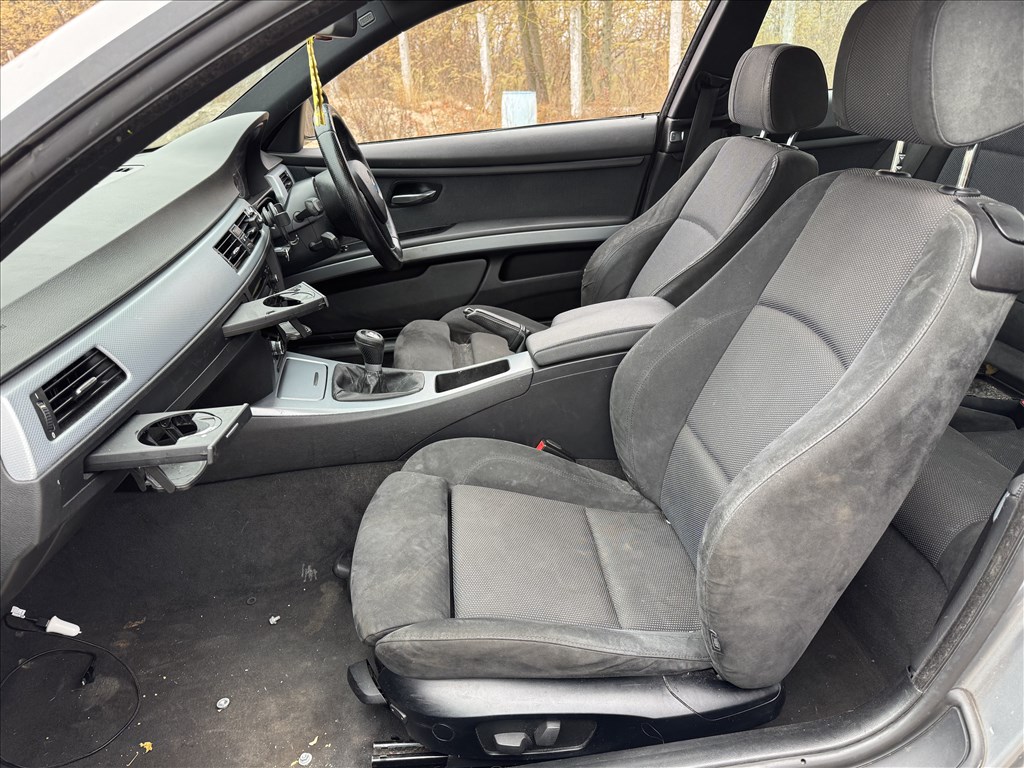 BMW 3-as sorozat (E90, E91, E92, E93) bontott alkatrészei 4. kép