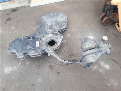 Audi A4 (B6) Sedan 1.8 AVJ üzemanyagtank 