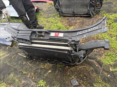 Audi A6 (C5 - 4B) 2.5 TDI homlokfal, hűtősor 