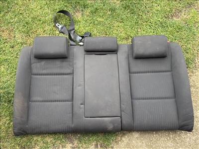 Audi A4 (B6/B7) 2.0 TDI hátsó üléssor 