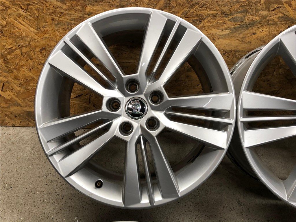 18 colos Skoda alufelni 5x112 Octavia 18 col 5x112 4. kép