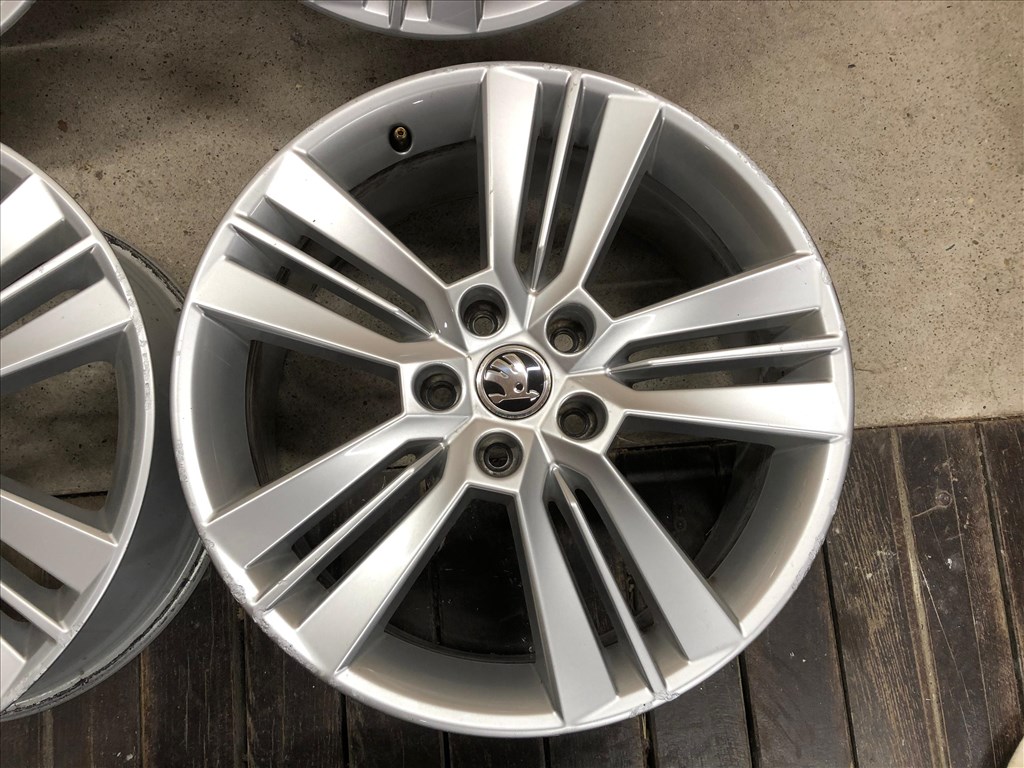 18 colos Skoda alufelni 5x112 Octavia 18 col 5x112 7. kép