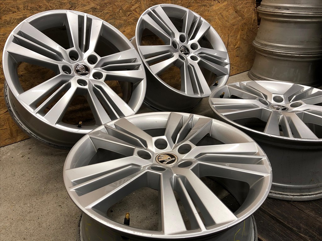 18 colos Skoda alufelni 5x112 Octavia 18 col 5x112 8. kép