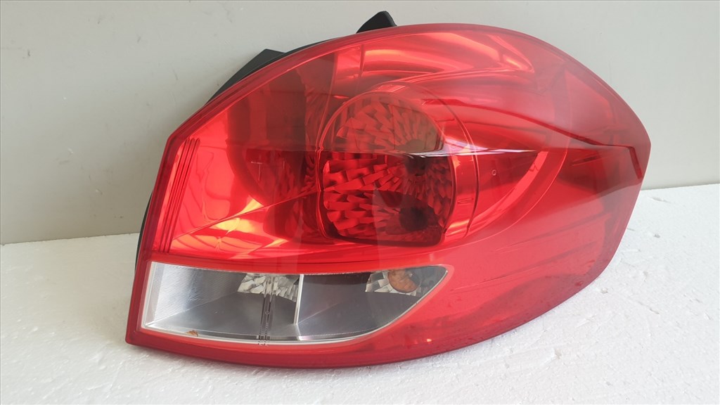 512118 Renault Clio 3, 2012, KOMBI Jobb Hátsó Lámpa, 8200586844. 1. kép
