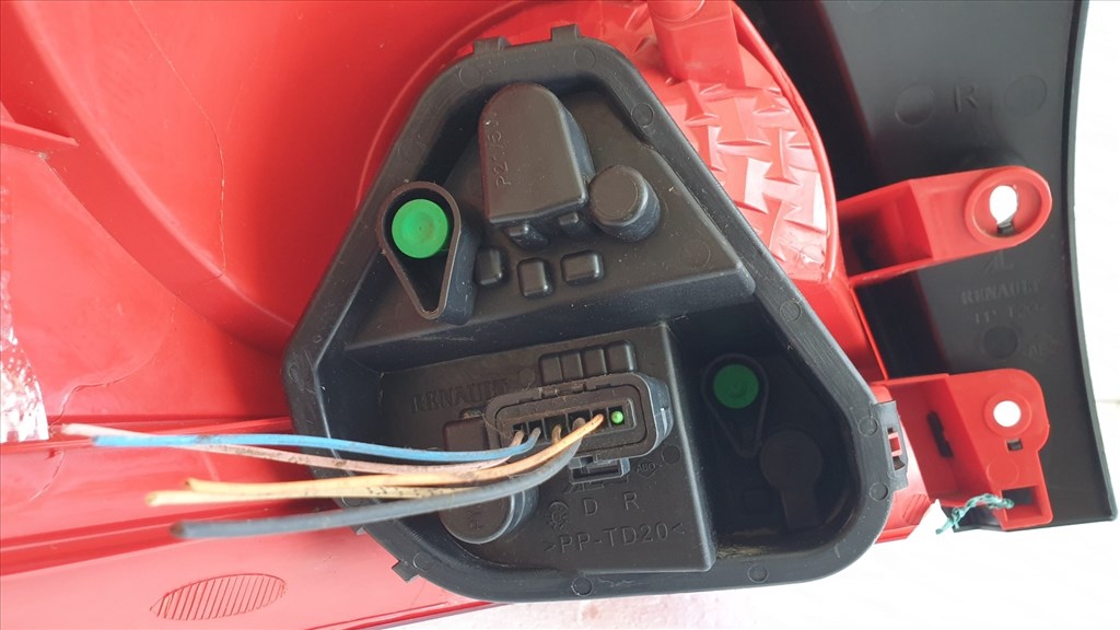 512118 Renault Clio 3, 2012, KOMBI Jobb Hátsó Lámpa, 8200586844. 7. kép