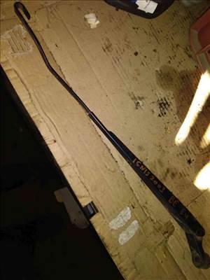 Suzuki Ignis 03-07 Bal Első Ablaktörlő Kar