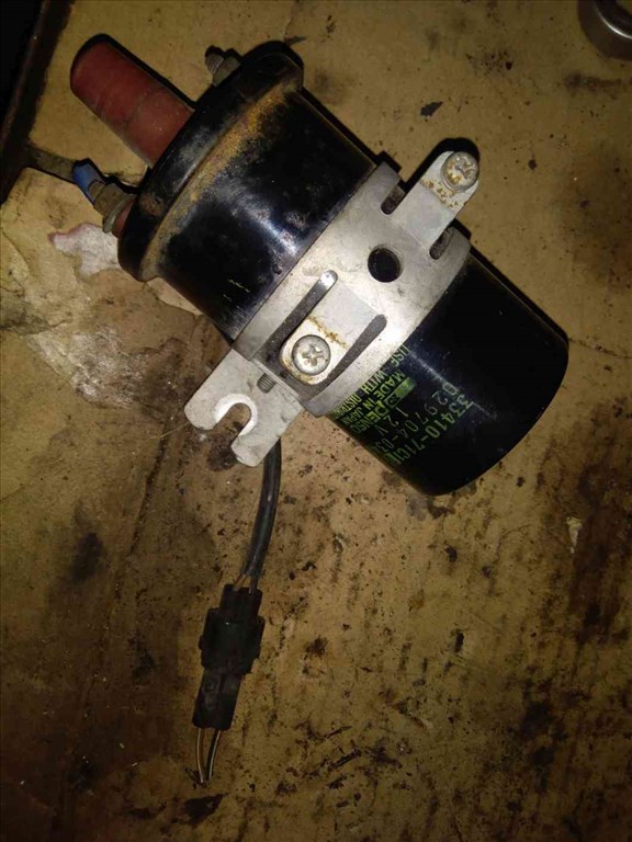 Suzuki Swift II 92-03 Gyújtótrafó 3341071C10 1. kép