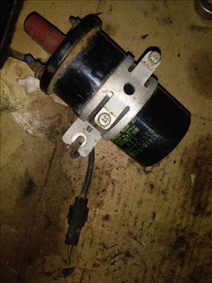 Suzuki Swift II 92-03 Gyújtótrafó 3341071C10