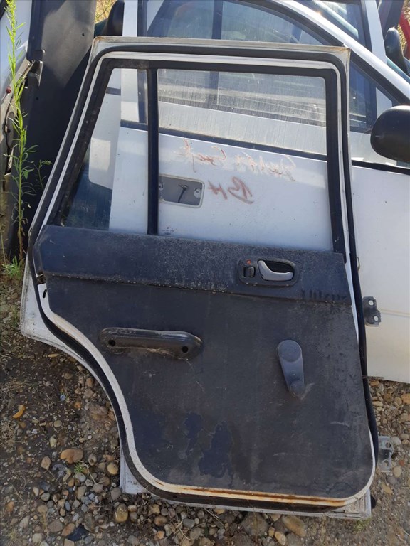 Suzuki Swift II 92-03 Bal Hátsó Ajtó 2. kép