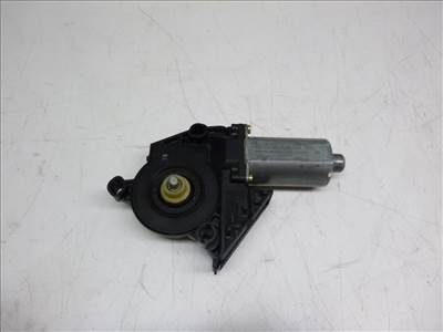Audi A4 (8E B6) bal első ablakemelő motor 0130821765
