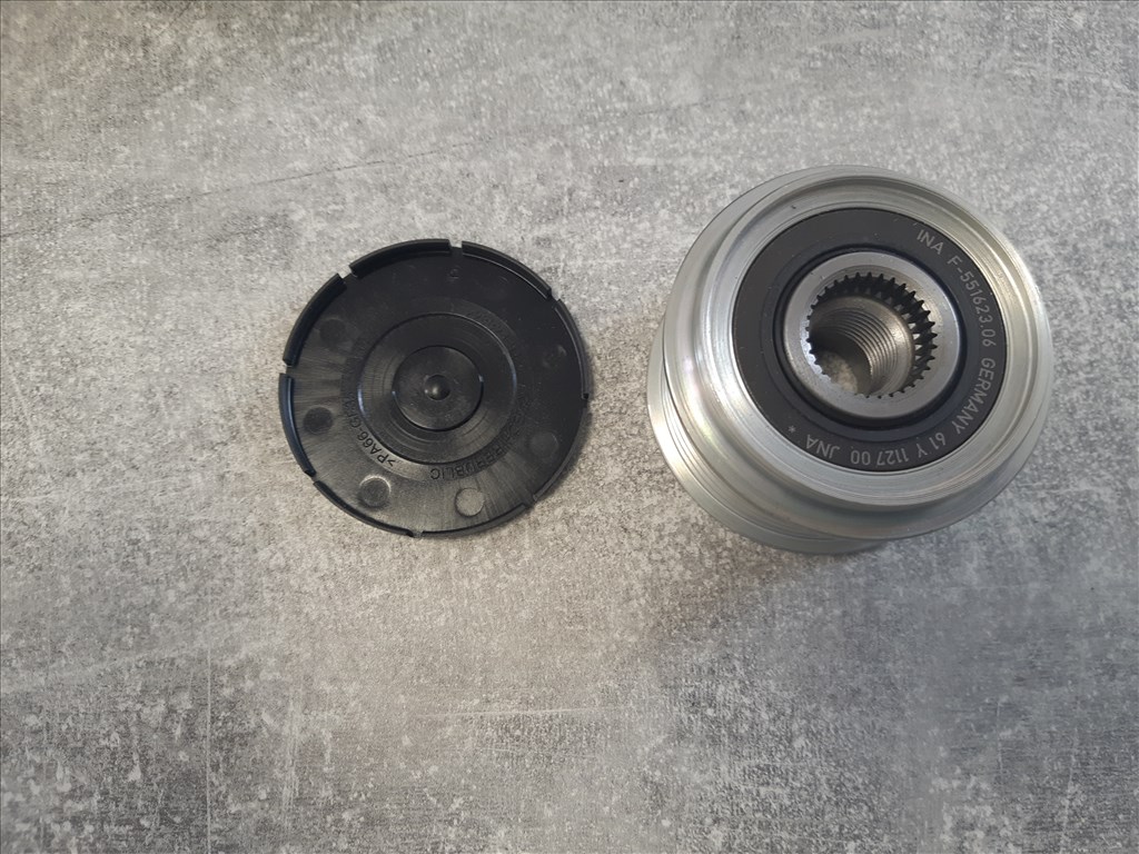 Volkswagen Touareg II, Porsche Cayenne II generátor, tengelykapcsoló csapágy, hajtás szíj  f55162306 3. kép