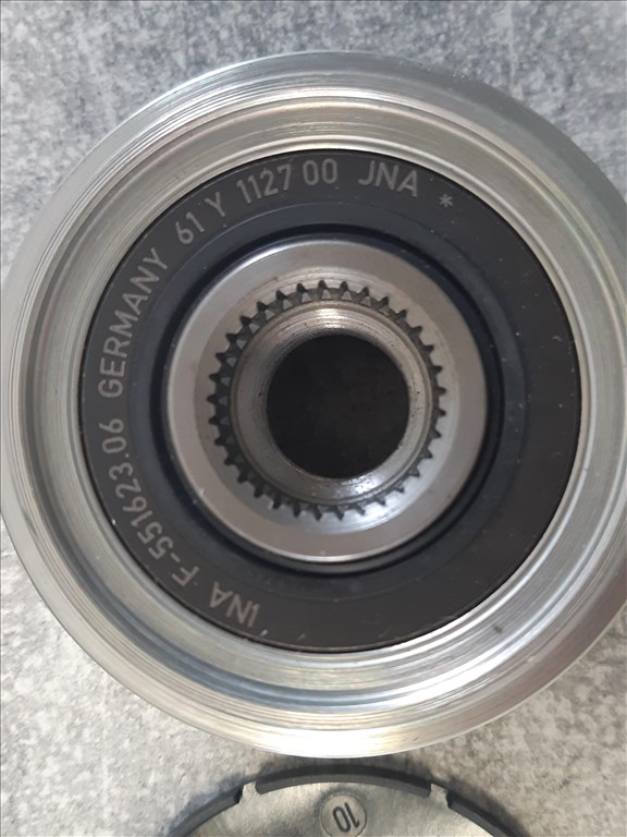 Volkswagen Touareg II, Porsche Cayenne II generátor, tengelykapcsoló csapágy, hajtás szíj  f55162306 4. kép