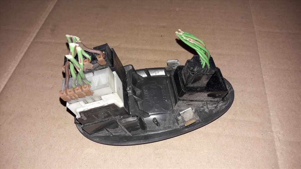 Iveco Daily Bal Elsõ Ablakemelõ - Tükör Állító Kapcsoló 2. kép